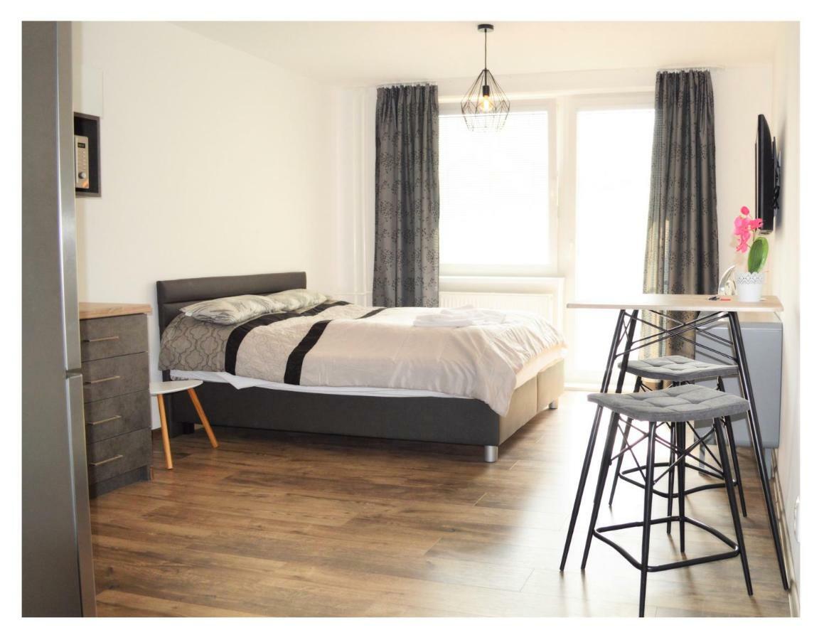 Sgl Apartments Lavickova Trenčín Dış mekan fotoğraf