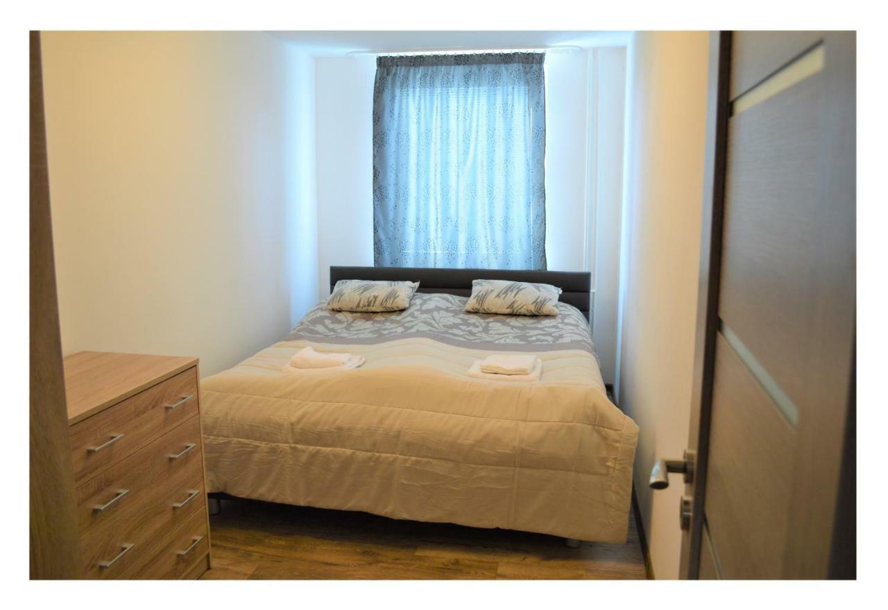 Sgl Apartments Lavickova Trenčín Dış mekan fotoğraf